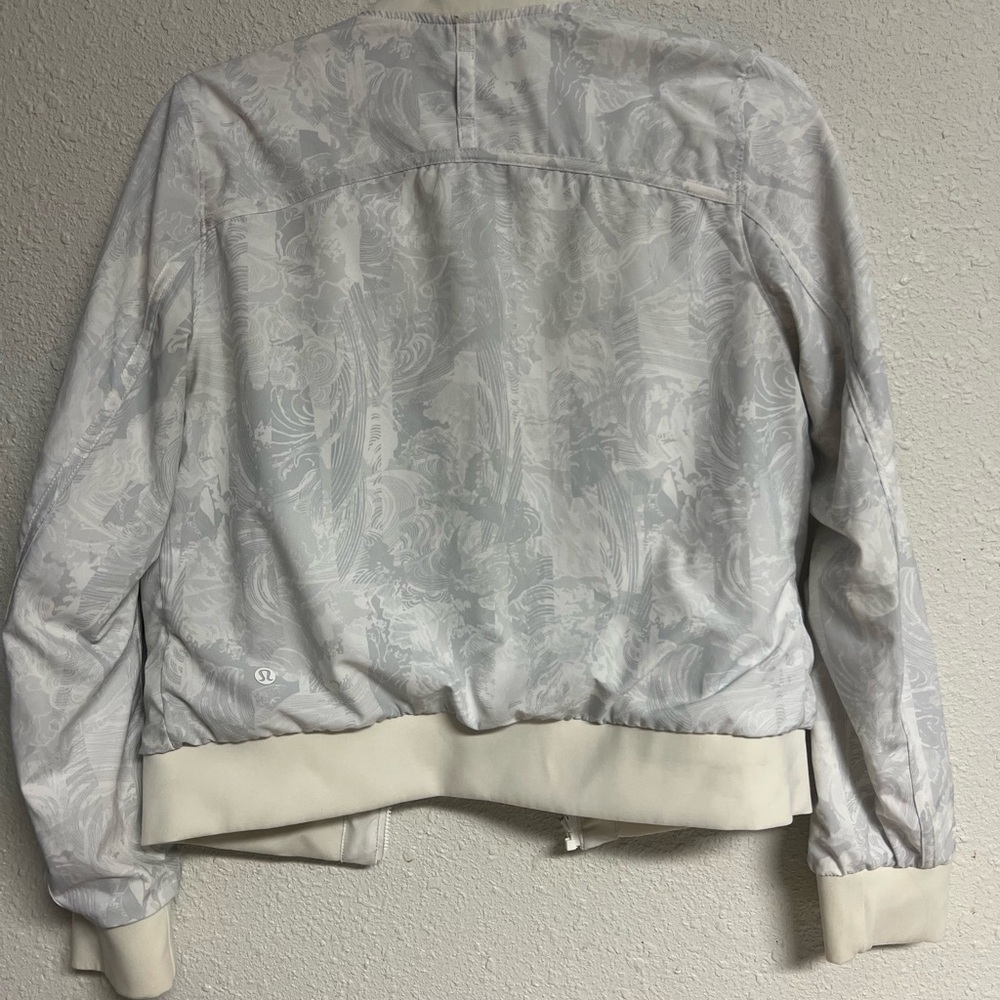 Reversible Lululemon Jacket - Picture 2 of 4